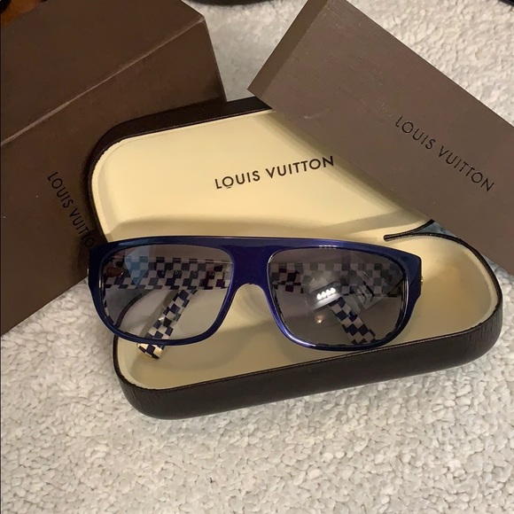 Louis Vuitton Accessories - LOUIS VUITTON SUNGLASSES